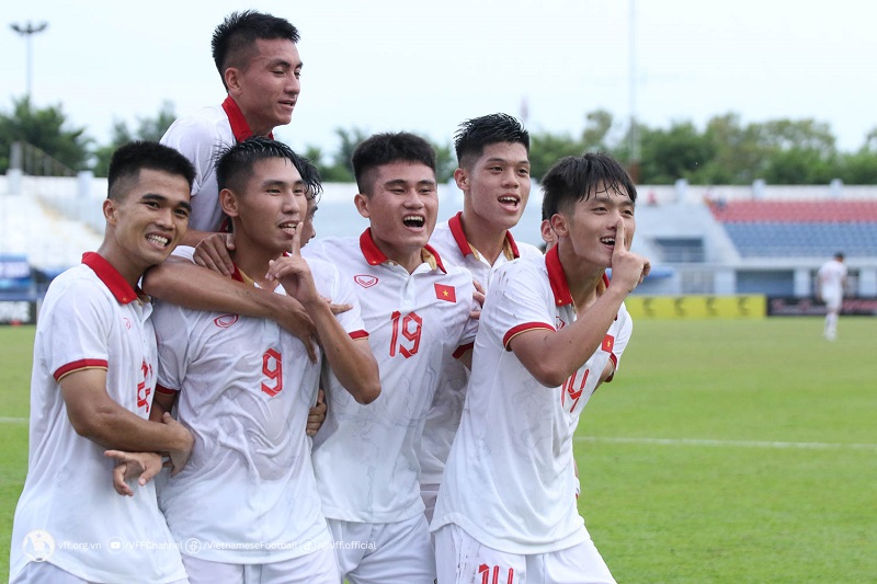 bao-malaysia-u23-viet-nam-qua-manh-ho-se-thang-indonesia-de-vo