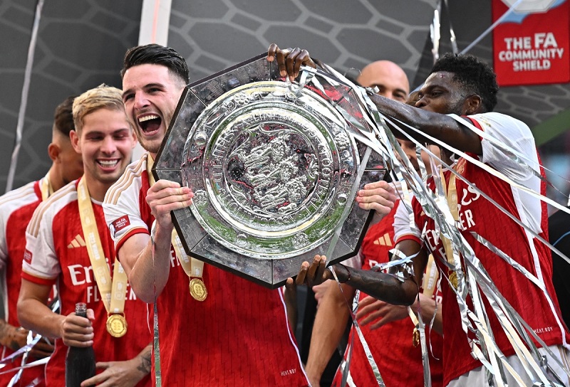 huyen-thoai-jack-wilshere-arsenal-vo-dich-sieu-cup-an-dut-mu-chi-gianh-carabao