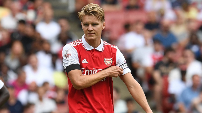 Gánh Arsenal đến ‘thoái hóa cột sống’, Martin Odegaard vẫn bị chuyên gia nói thẳng về trình độ