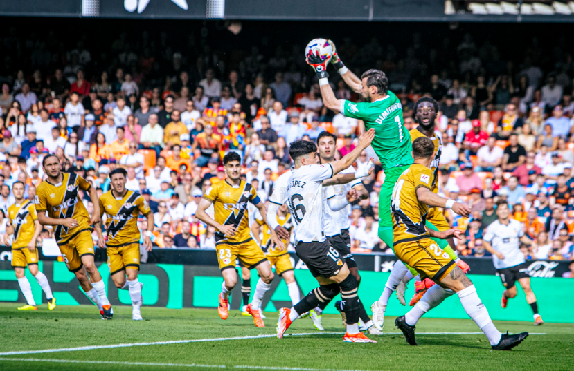 Valencia vs Rayo Vallecano (23:30 &#8211; 12/05) | Xem lại trận đấu