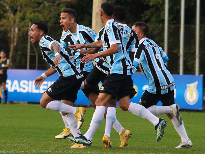 Nhận định soi kèo Gremio vs Vitoria lúc 21h00 ngày 21/7/2024