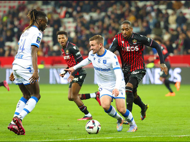 Nhận định soi kèo Auxerre vs Nice lúc 20h00 ngày 18/8/2024